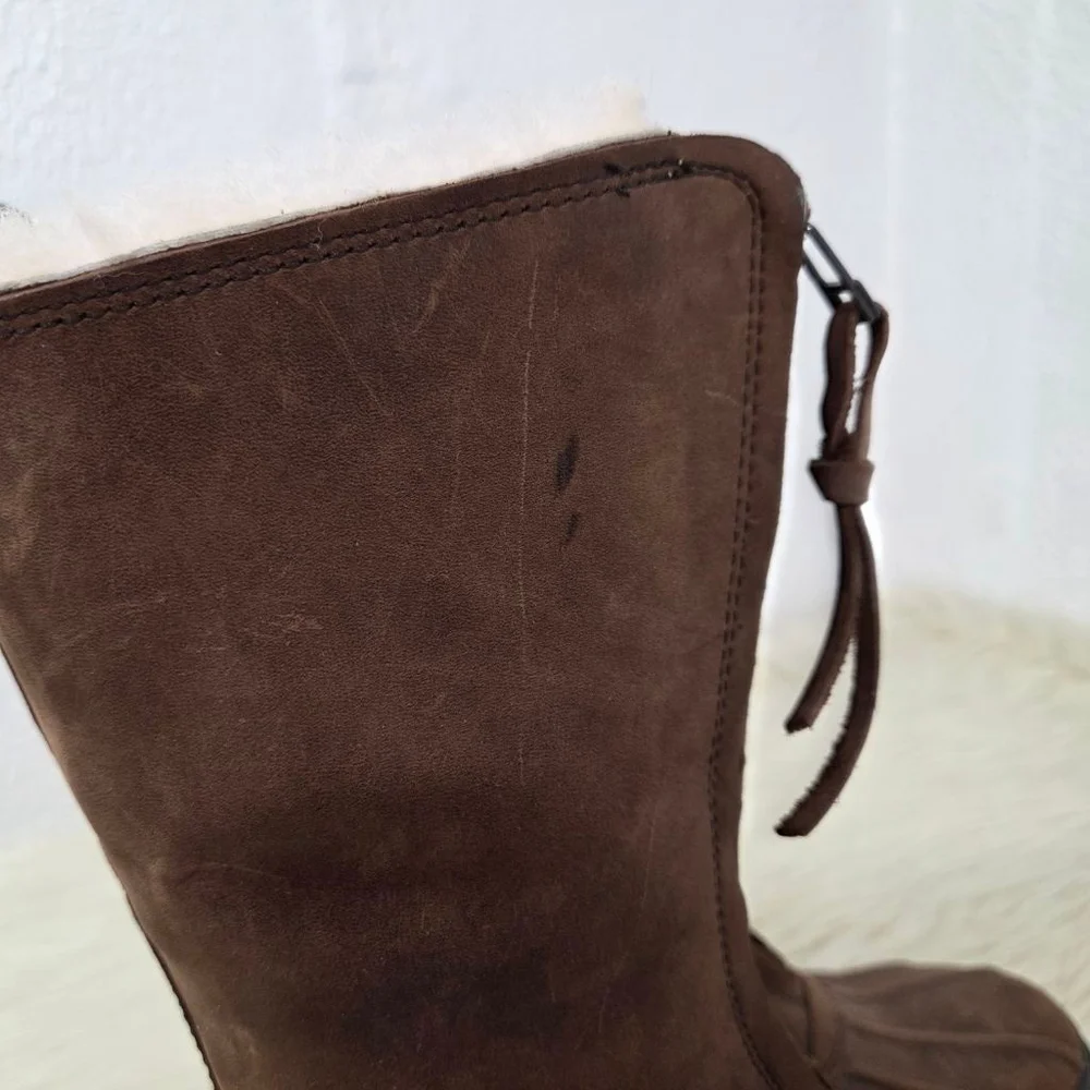 UGG Arquette front zip leather duck boot dark brown nubuck winter shearling sz 7